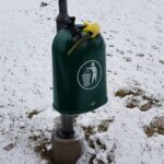 klotter på soptunna efter-bild